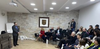 Presedan ili „nova praksa“ – znanstveni skup o ANDRIJI MAUROVIĆU sa deset uglednih sudionika iz Zagreba, Ljubljane, Beograda, Sarajeva, Herceg Novog i Amsterdama; koji je organiziran u Kotoru (Crna Gora)