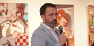 Nik Titanik u Čakovcu: Izložba „MI HRVATI“ donosi duhovit portret nacije